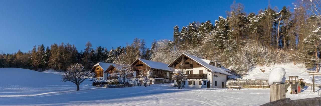 Appartments Neuhof กอลลาลโบ ภายนอก รูปภาพ